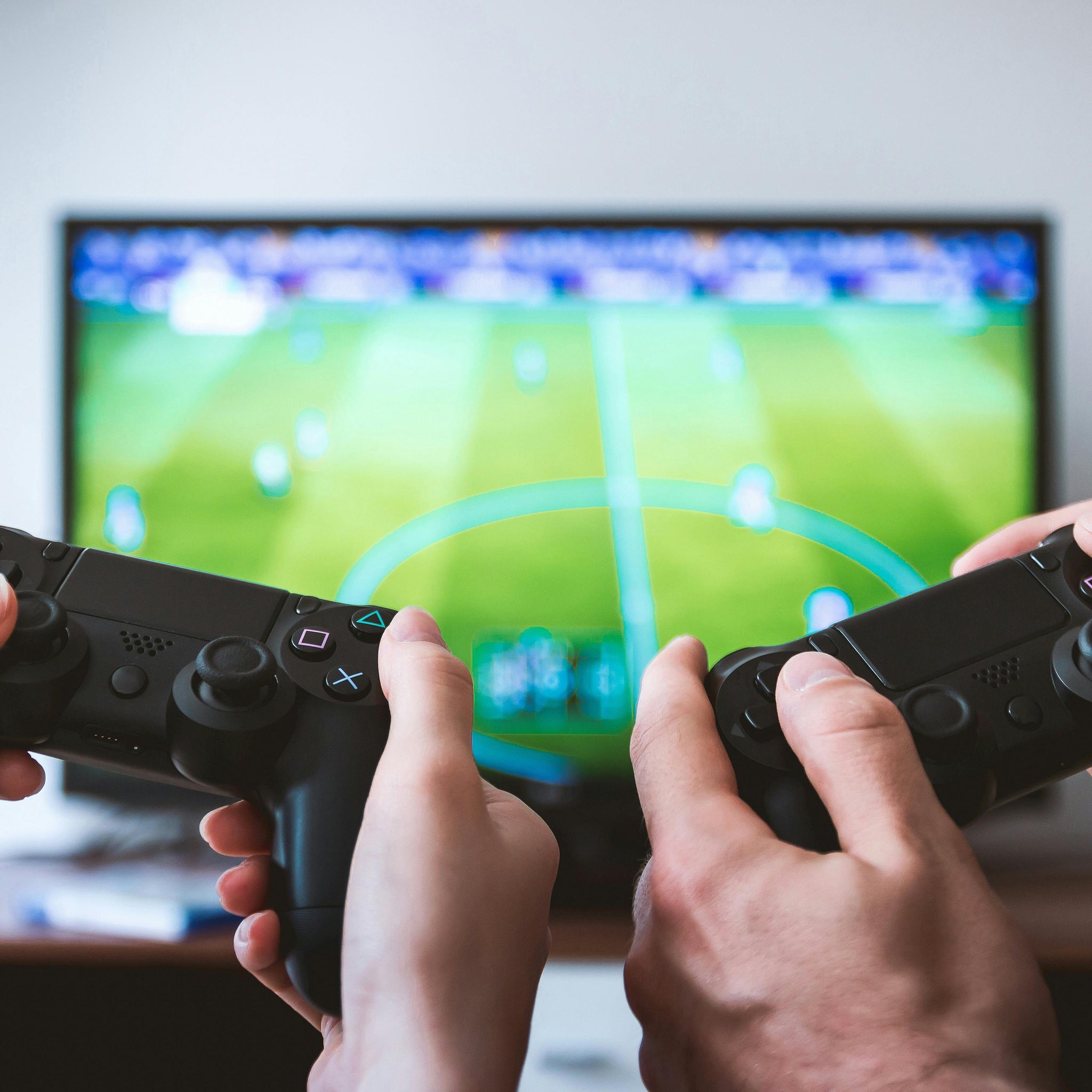 Wrist and Thumb Injury Prevention When Gaming